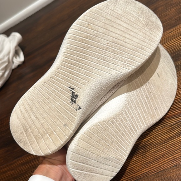 Allbirds Women's Sneakers - White with Blue Accents - Picture 4 of 4